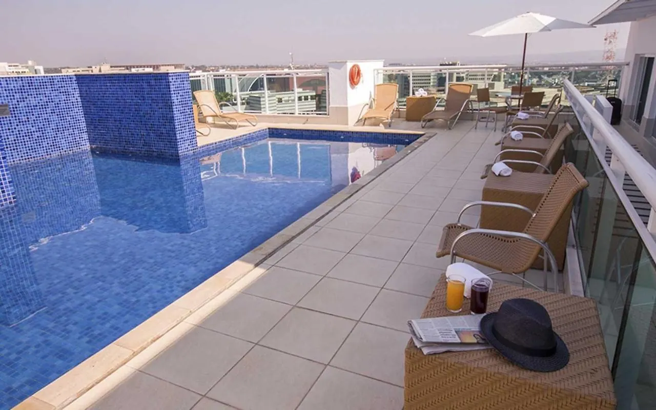 B2014 Bc Apart Area Central Em Andar Alto Brasilia Apartment