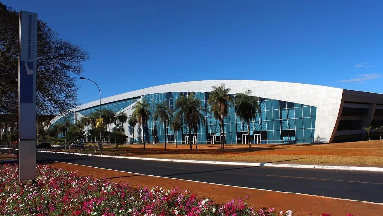 B2014 Bc Apart Area Central Em Andar Alto Brasilia 0*,